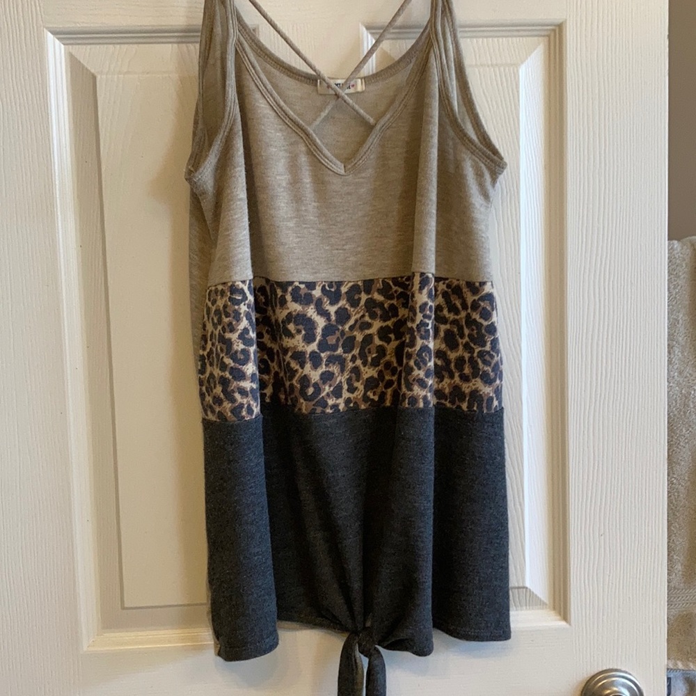Tank Top Large with Leopard Print and Tie Front